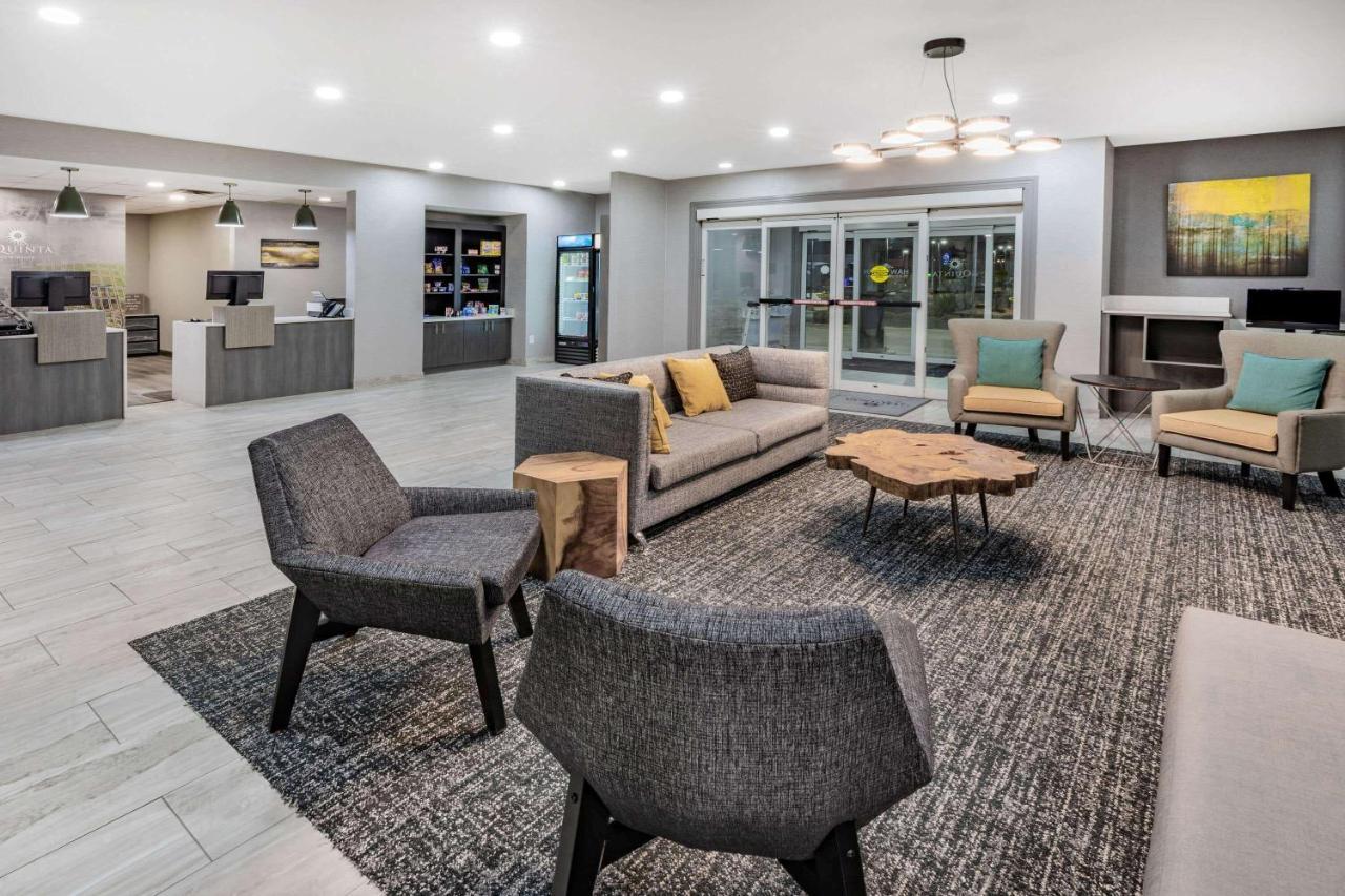 La Quinta Inn & Suites By Wyndham Ardmore Exteriör bild