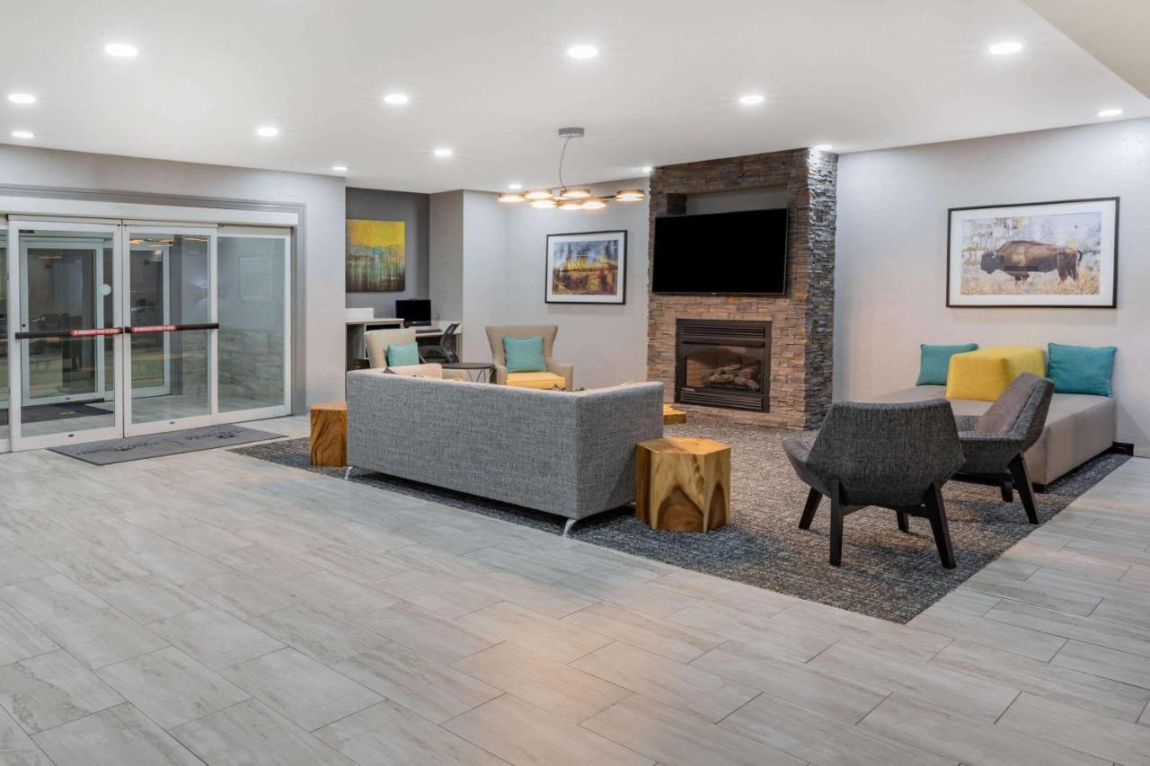 La Quinta Inn & Suites By Wyndham Ardmore Exteriör bild