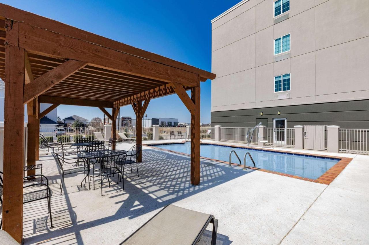 La Quinta Inn & Suites By Wyndham Ardmore Exteriör bild