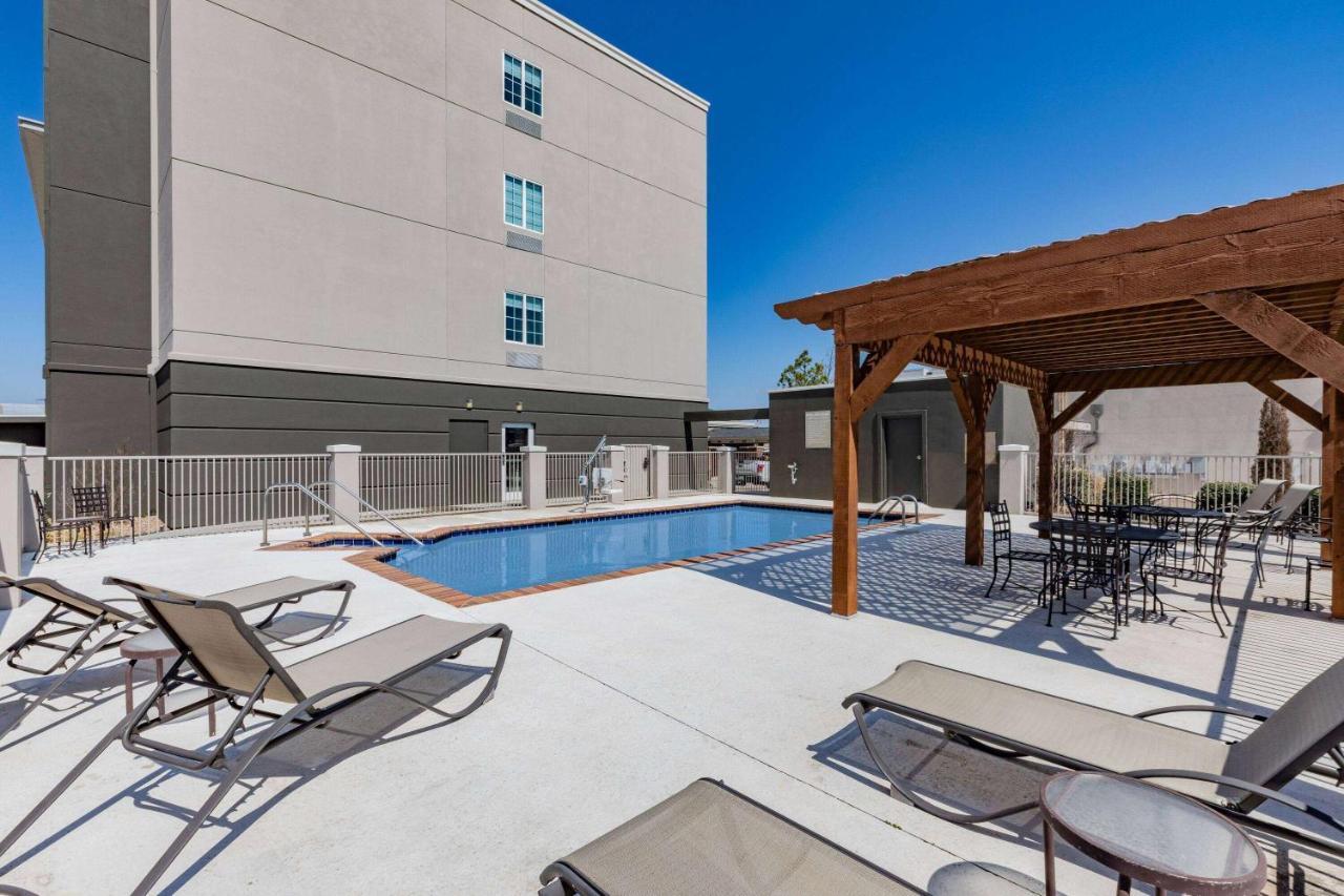 La Quinta Inn & Suites By Wyndham Ardmore Exteriör bild